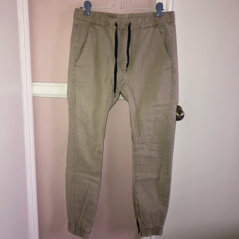 Men’s chino pant